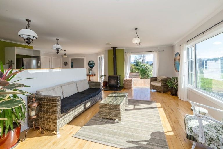 Photo of property in 31 Otawa Drive, West Taratahi, Masterton, 5887