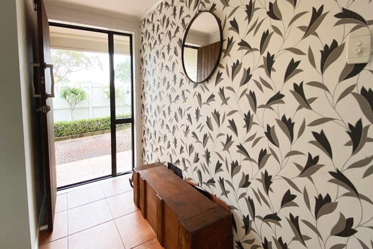 Photo of property in 1/1 Paparoa Road, Cockle Bay, Auckland, 2014