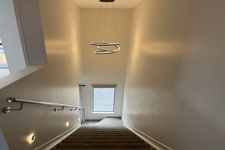 Photo of property in 26a Oreil Avenue, West Harbour, Auckland, 0618