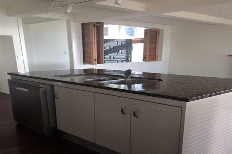 Photo of property in 23 Churchill Road, Murrays Bay, Auckland, 0630