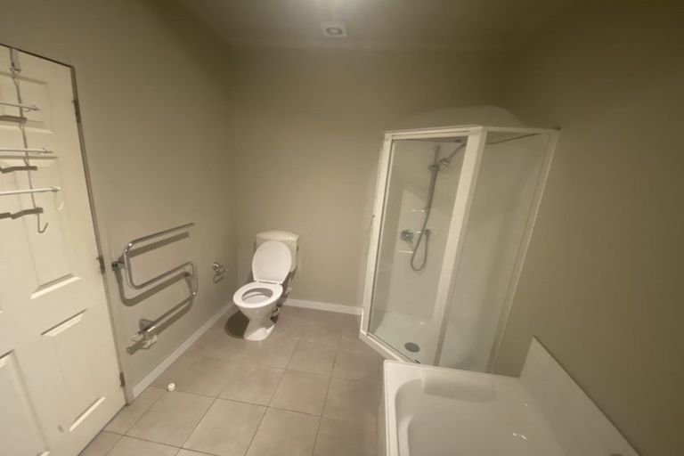 Photo of property in 28 Mulvaney Crescent, Henderson, Auckland, 0612