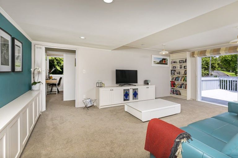 Photo of property in 132 Attwood Road, Paremoremo, Auckland, 0632