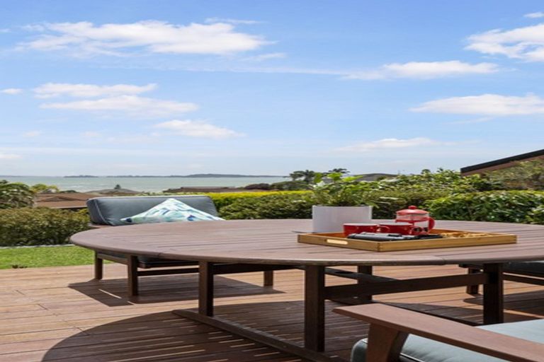 Photo of property in 2 Gillard Place, Eastern Beach, Auckland, 2012