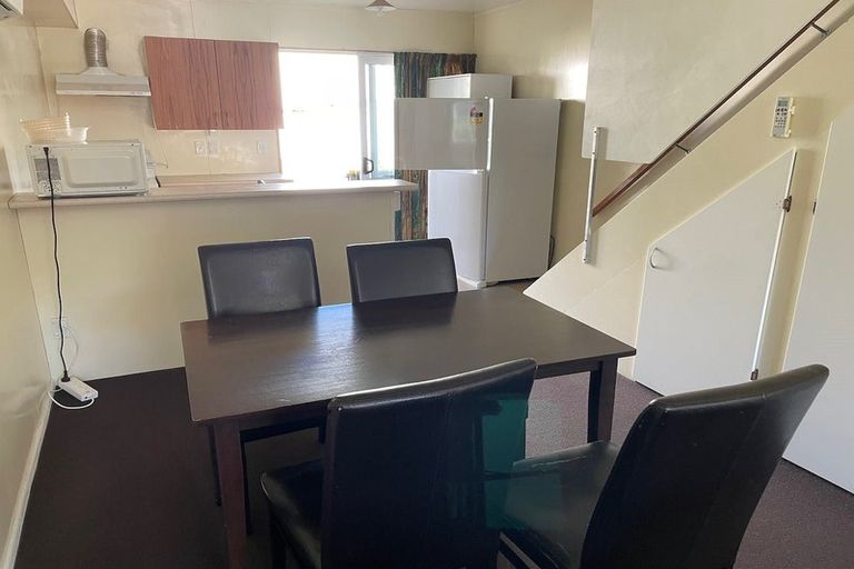 Photo of property in 935 Cumberland Street, North Dunedin, Dunedin, 9016