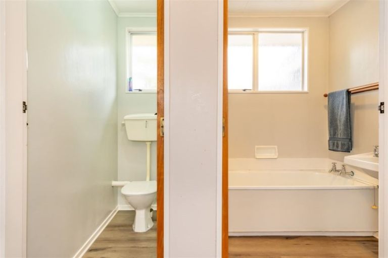 Photo of property in 51b Gemstone Drive, Birchville, Upper Hutt, 5018