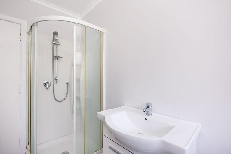 Photo of property in 90 Wood Street, Takaro, Palmerston North, 4410