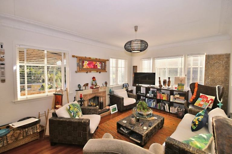 Photo of property in 12 Kendale Drive, Leigh, 0985