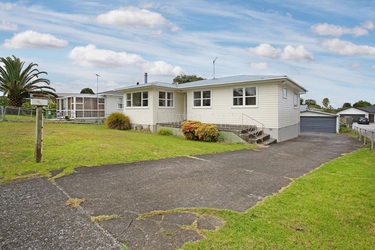 Photo of property in 9 Mcquarrie Avenue, Wattle Downs, Auckland, 2103