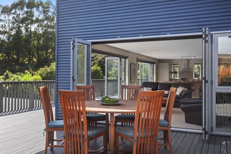 Photo of property in 11 Manuka Terrace, Duvauchelle, 7581