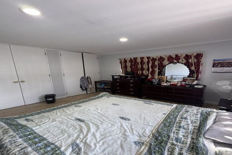 Photo of property in 68 Newington Road, Henderson, Auckland, 0612