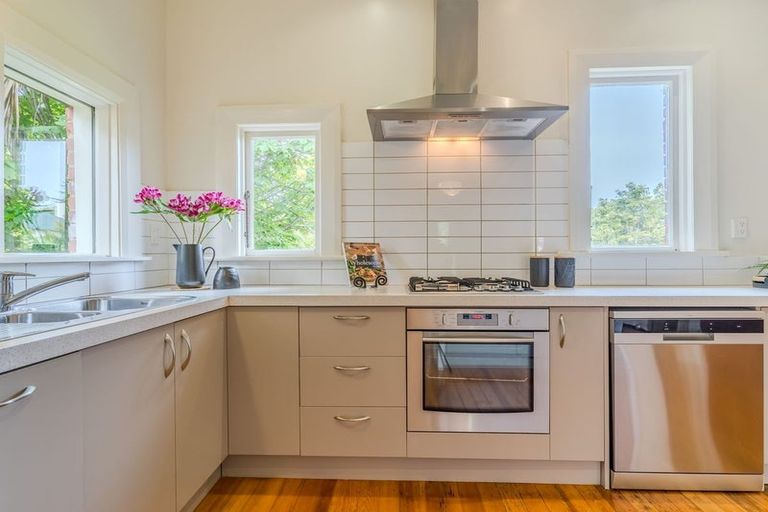 Photo of property in 45 Drivers Road, Maori Hill, Dunedin, 9010