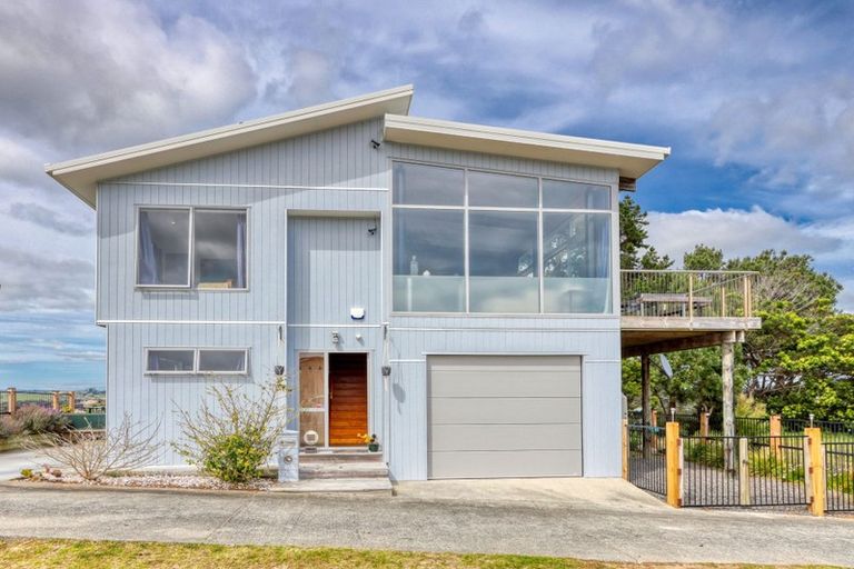 Photo of property in 10 Cornwall Way, Mangawhai Heads, Mangawhai, 0505