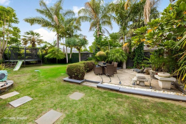 Photo of property in 24 Corsica Way, Karaka, Papakura, 2113