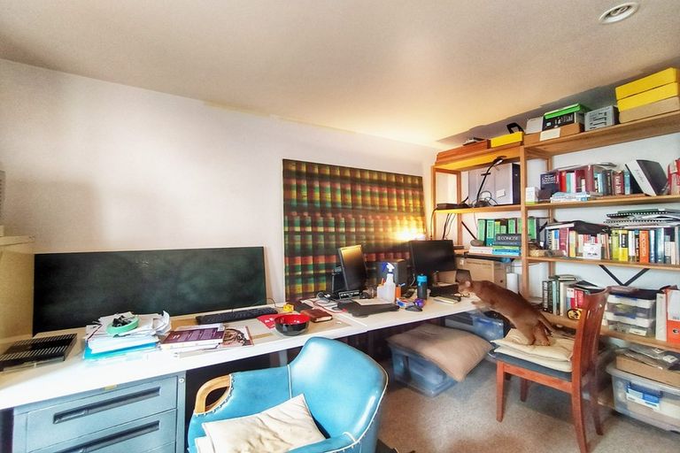 Photo of property in Henry Walton Flats, 4/2 Upper Queen Street, Auckland Central, Auckland, 1010