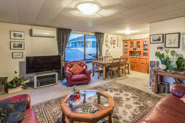 Photo of property in 2/109 Oreil Avenue, West Harbour, Auckland, 0618