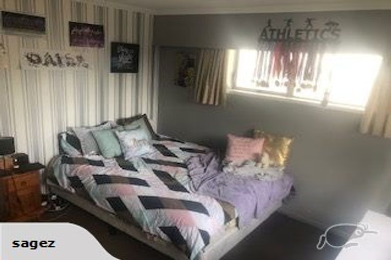 Photo of property in 2/49 Ashdown Place, Pahurehure, Papakura, 2113