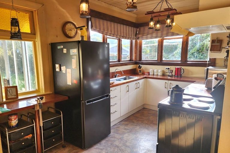 Photo of property in 24 Brodie Street, Blackball, 7804