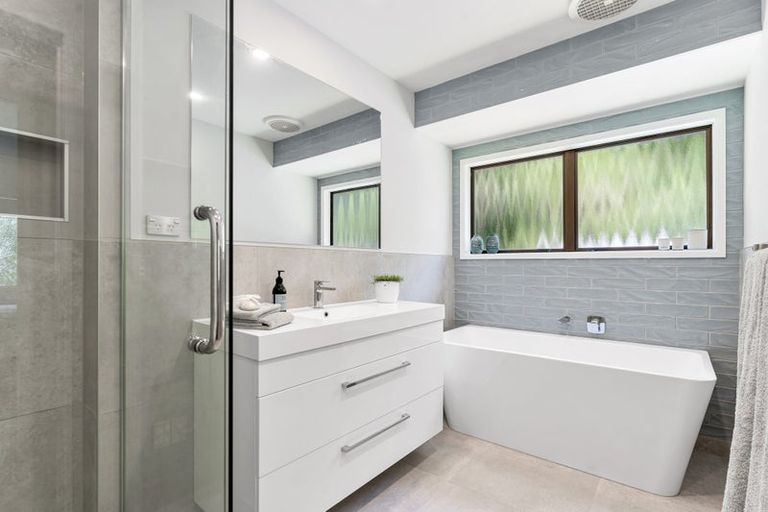 Photo of property in 6 Whale Cove, Stanmore Bay, Whangaparaoa, 0932