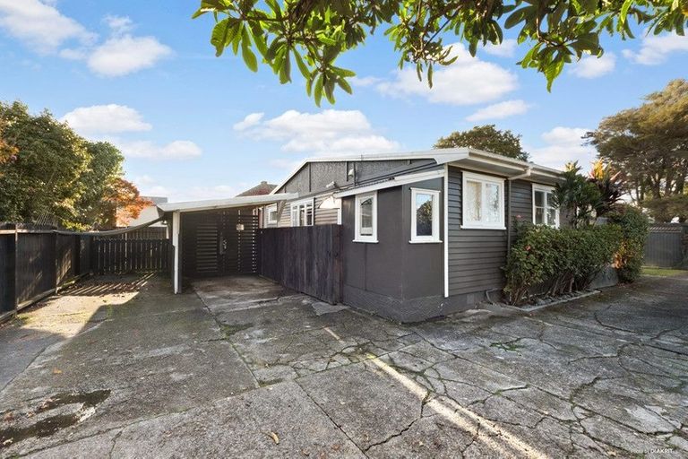 Photo of property in 78 Swanson Road, Henderson, Auckland, 0610