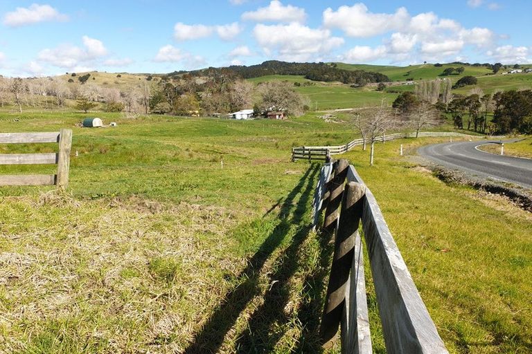 Photo of property in 42 Jumna Road, Maungaturoto, 0587