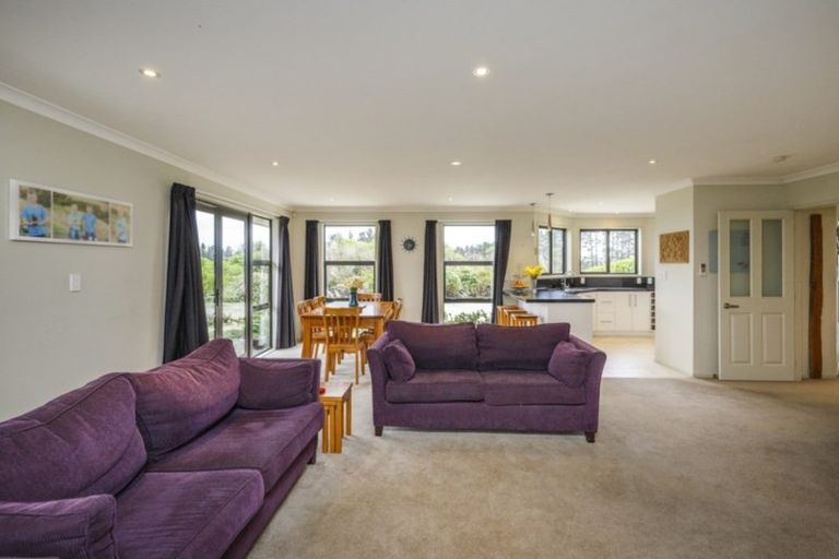 Photo of property in 16 Shere Lane, Linton, Palmerston North, 4472