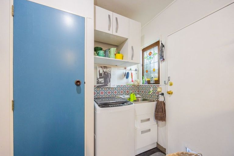 Photo of property in 14a Ruataniwha Street, Waipawa, 4210