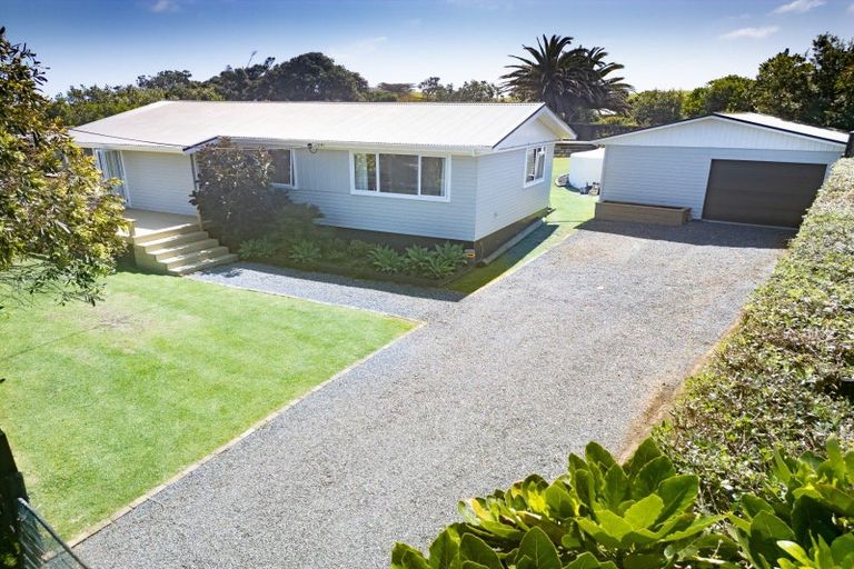 Photo of property in 3 Bayly Street, Baylys Beach, Dargaville, 0377