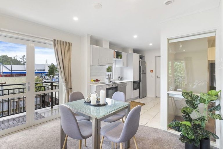 Photo of property in The Grand Apartments, 1d/4 Kell Drive, Albany, Auckland, 0632