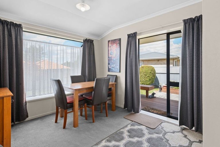 Photo of property in 23 Mews Place, Forest Lake, Hamilton, 3200