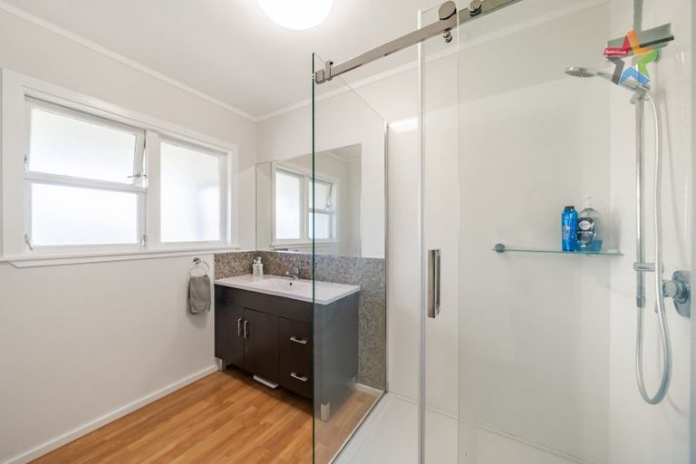 Photo of property in 31 Cedar Street, Maungaraki, Lower Hutt, 5010