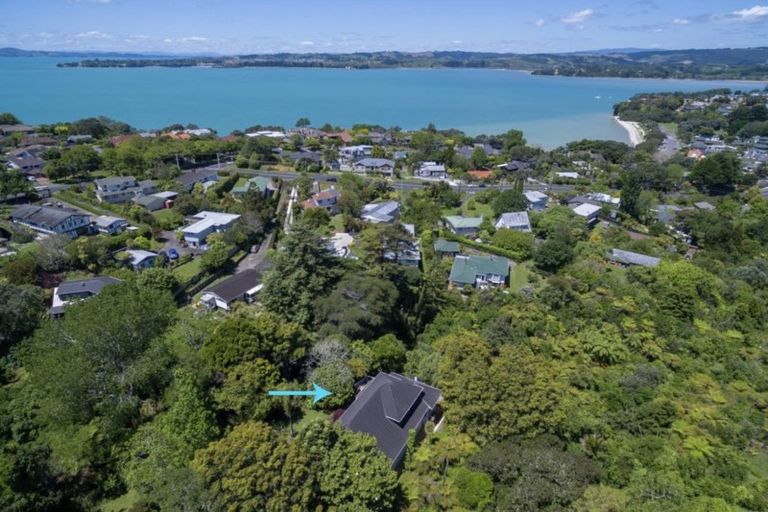 Photo of property in 13 Fenton Terrace, Cockle Bay, Auckland, 2014