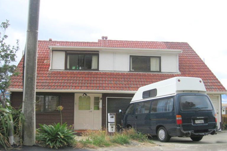 Photo of property in 83 View Road, Houghton Bay, Wellington, 6023