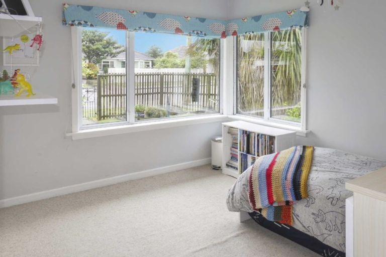 Photo of property in 49 Glenfield Crescent, Mairehau, Christchurch, 8052