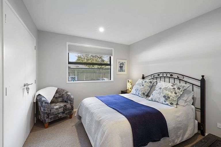 Photo of property in 23 Sycamore Grove, Lower Vogeltown, New Plymouth, 4310