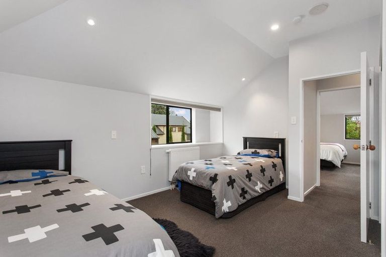 Photo of property in 7 Glandovey Road, Fendalton, Christchurch, 8052