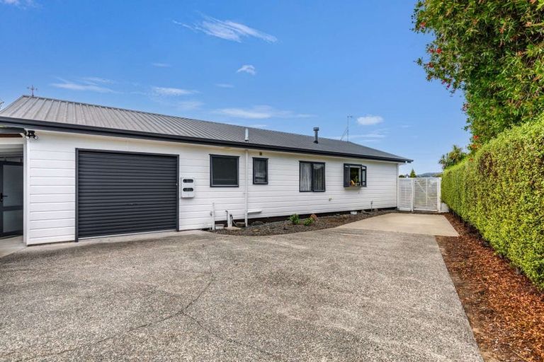 Photo of property in 9a Robinson Avenue, Holdens Bay, Rotorua, 3010