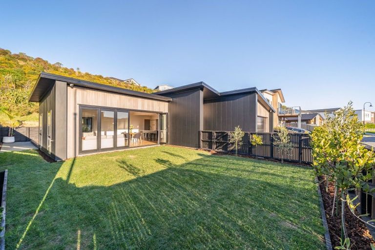 Photo of property in 12 Kaiaho Close, Aotea, Porirua, 5024