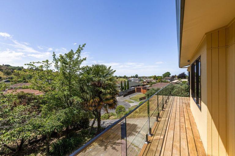 Photo of property in 16 Kokako Place, Taradale, Napier, 4112