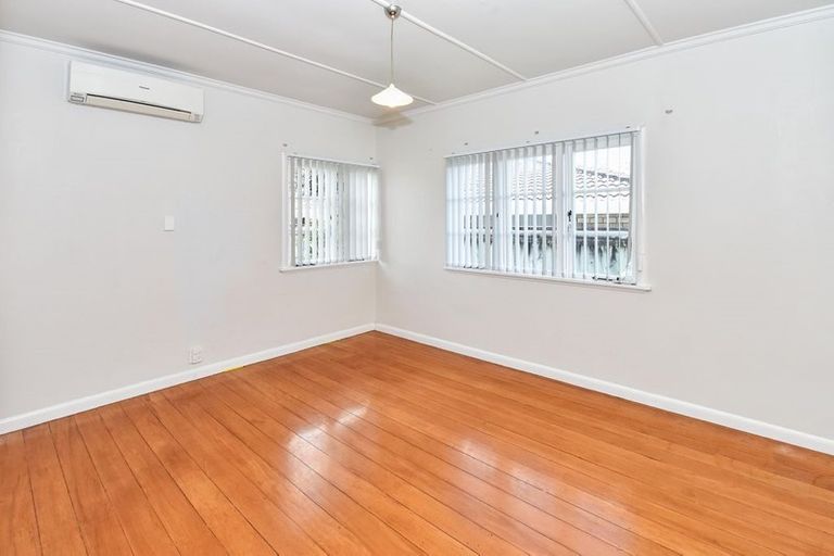Photo of property in 47a Great South Road, Papakura, 2110