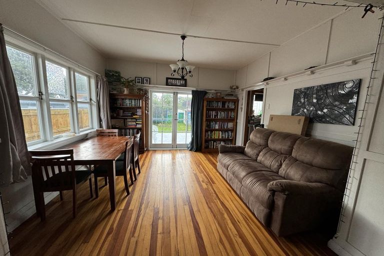 Photo of property in 6 Babbacombe Avenue, Otaki Beach, Otaki, 5512