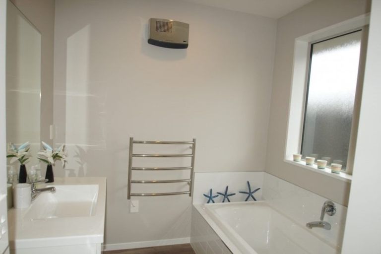 Photo of property in 60 Te Korari Street, Marshland, Christchurch, 8083