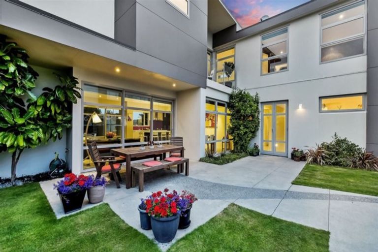 Photo of property in 81 Aston Drive, Waimairi Beach, Christchurch, 8083