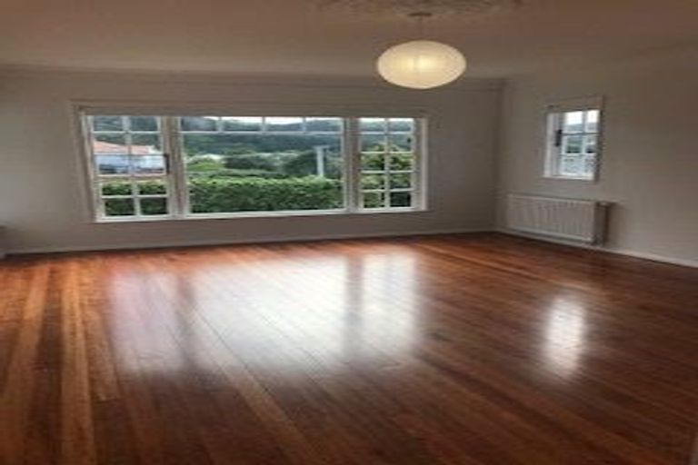 Photo of property in 93 Karori Road, Karori, Wellington, 6012