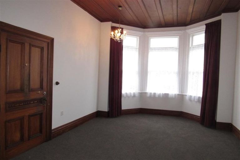 Photo of property in 37 Te Wharepouri Street, Berhampore, Wellington, 6023