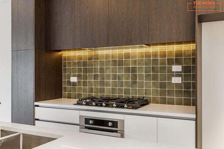 Photo of property in 39 Lawson Creek Street, Massey, Auckland, 0614