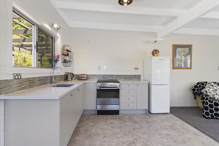 Photo of property in 11 Donald Place, Stillwater, Silverdale, 0993