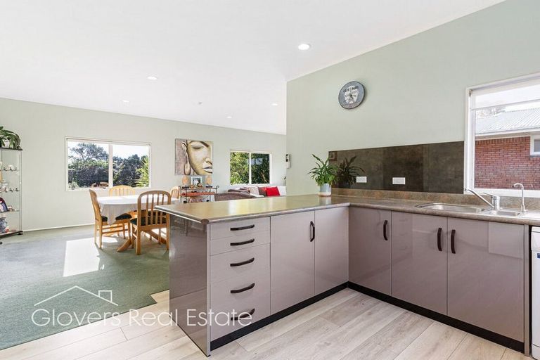 Photo of property in 9b Ambler Avenue, Glen Eden, Auckland, 0602