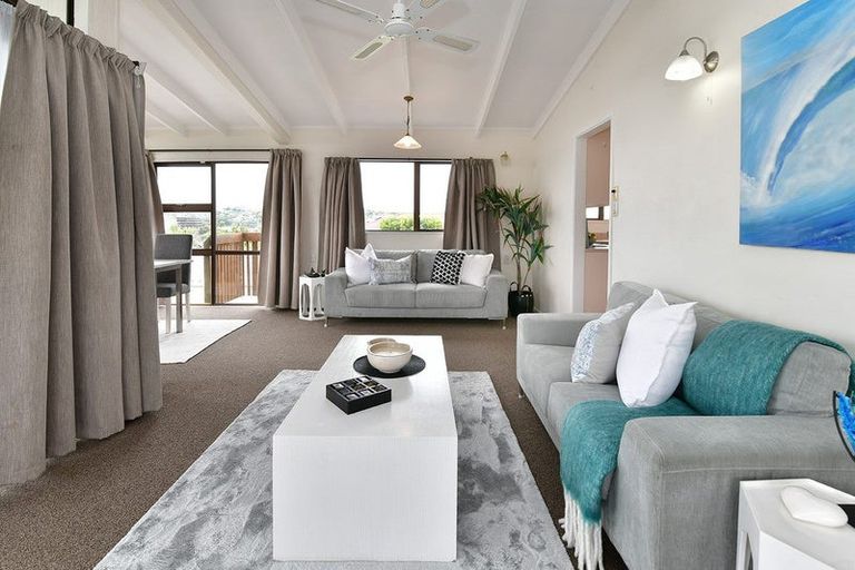 Photo of property in 14 Carmen Terrace, Snells Beach, 0920