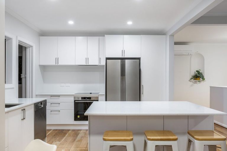 Photo of property in 47 Kiriwai Road, Paremata, Porirua, 5024