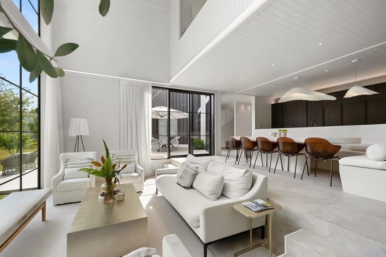 Photo of property in 366 Frankley Road, Ferndale, New Plymouth, 4310